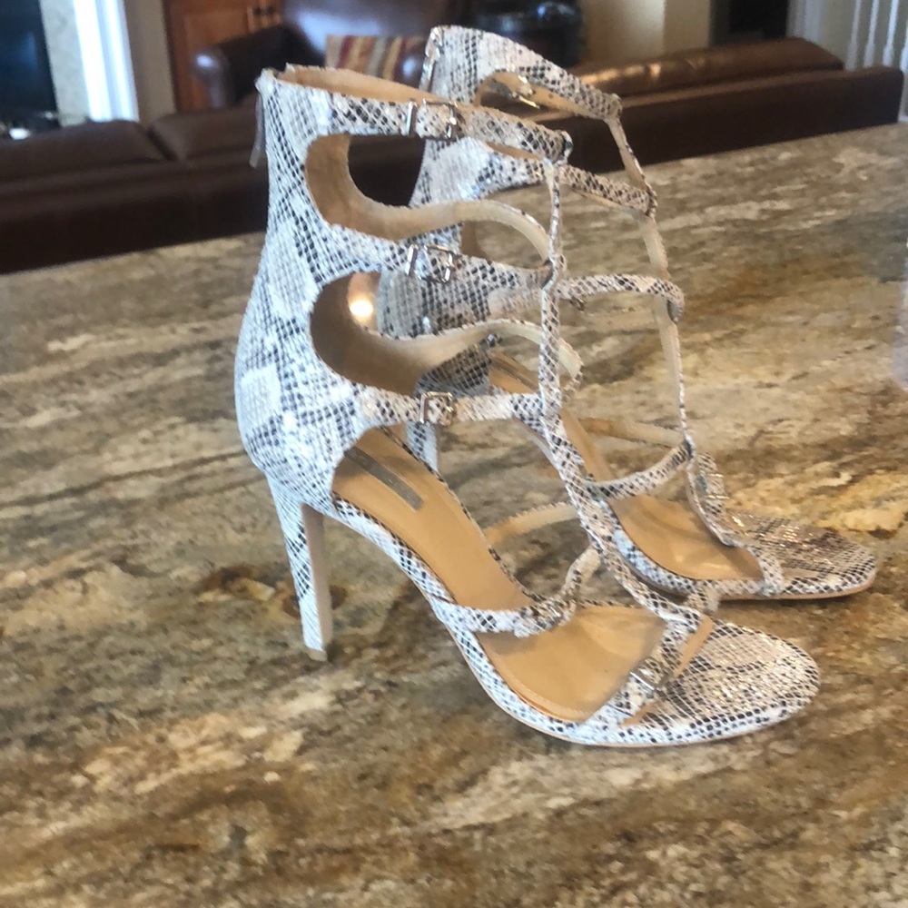 NWOT BCBGeneration BCBG snakeskin gladiator 4” heel sandal stiletto